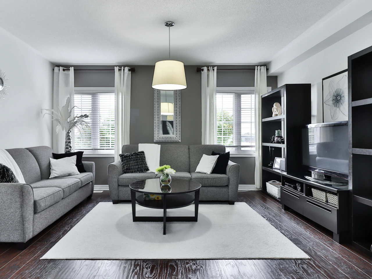 Additional photo of Cozy 1-Bed Loft in Leslieville